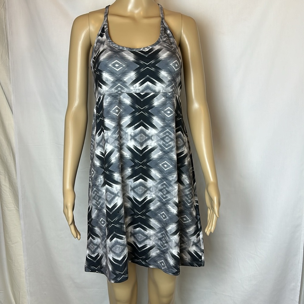 TEHAMA Athletic Dress. Black, Gray on White Background. Size Large